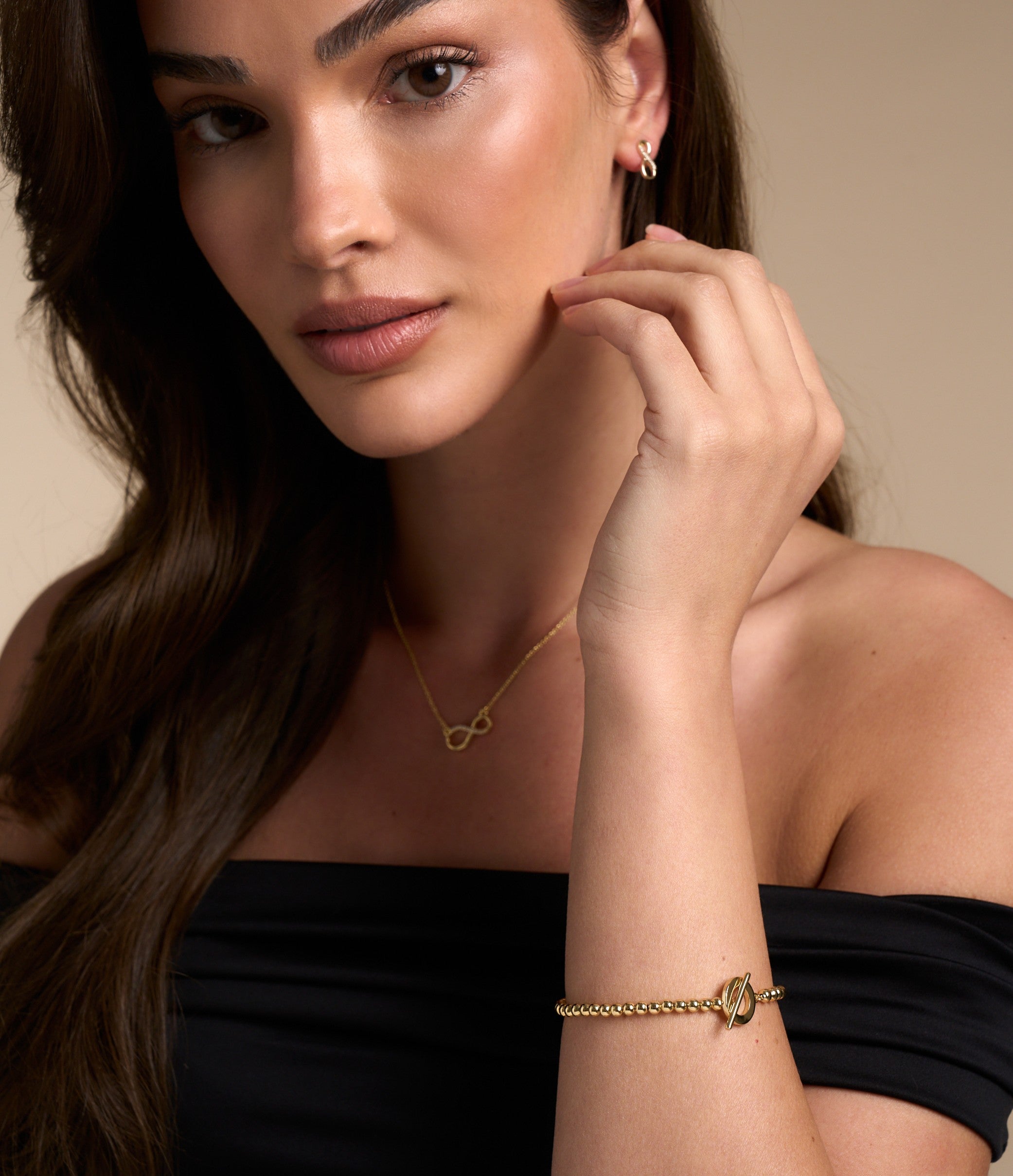 GOLD T-BAR BEADED BRACELET