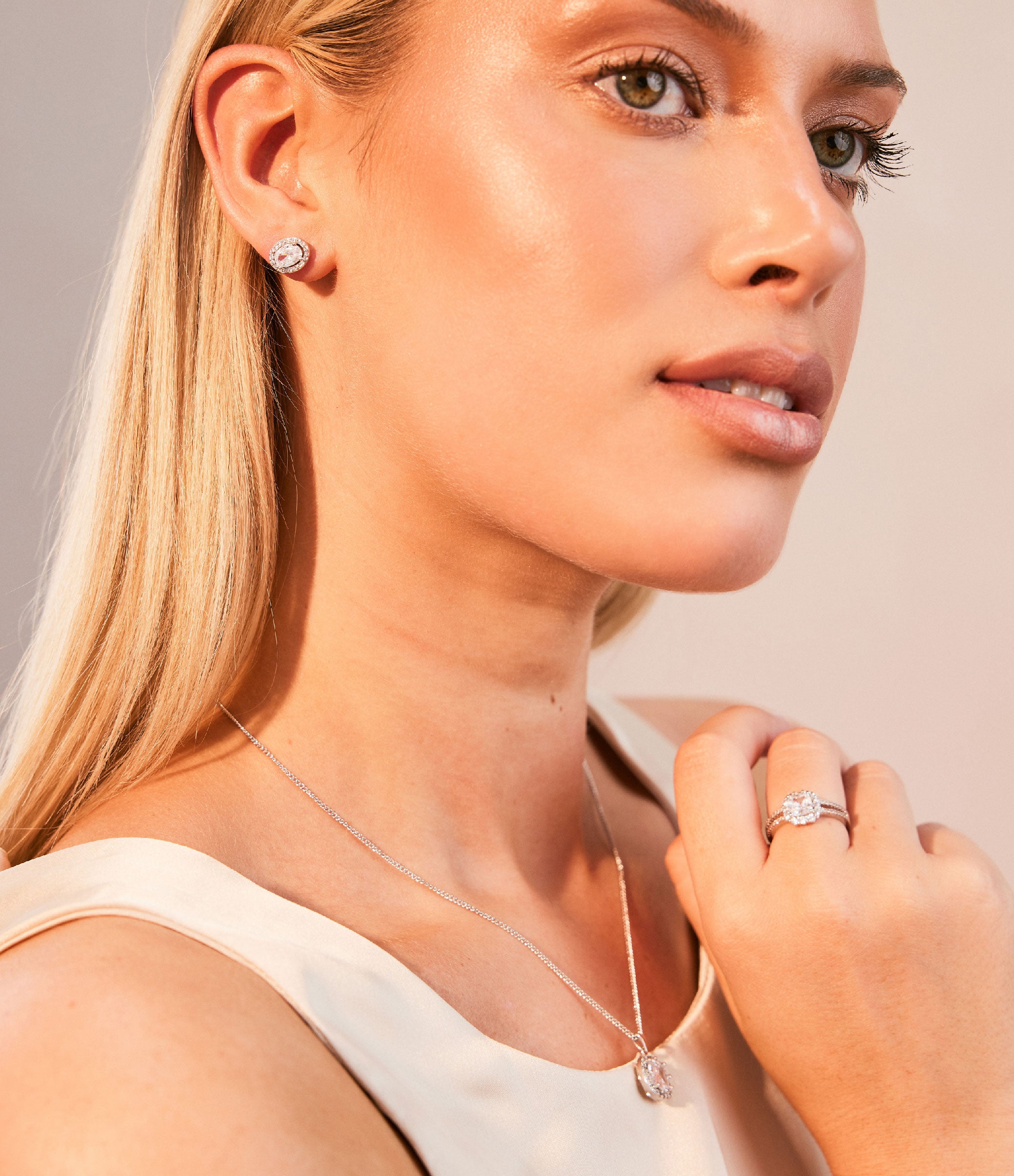 THE CARAT COLLECTION - CLEAR OVAL HALO EARRINGS